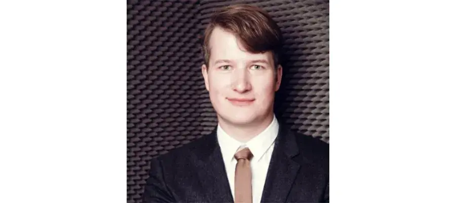 Headshot of Dr. Jan Oltmanns.