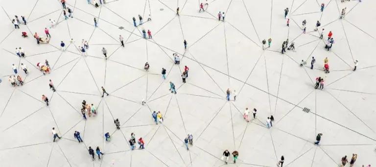 People with arrows linking them