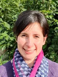 Headshot of Fiona Kenyon.