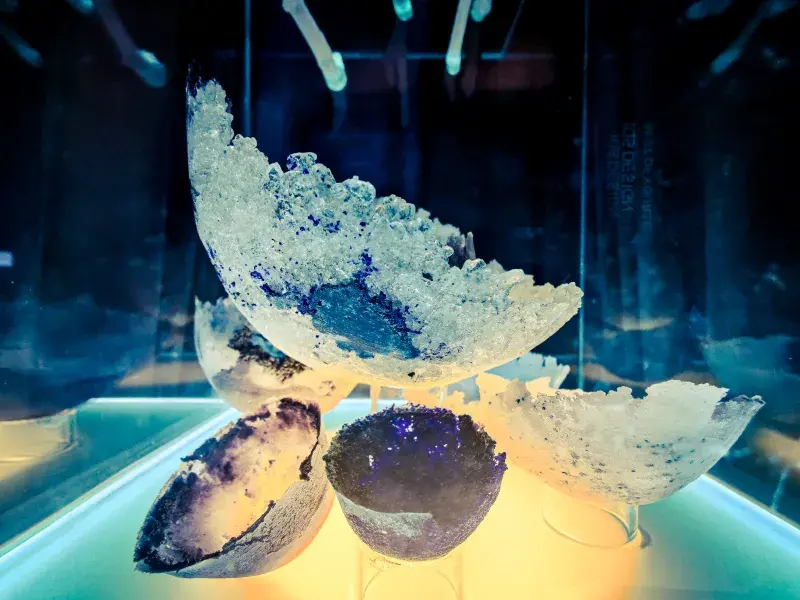 Close-up of the crystal-like broken sphere structures.