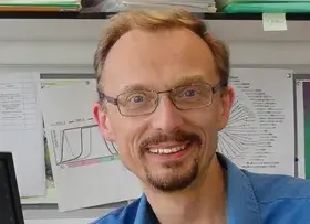 Andrew-Goryachev-Headshot