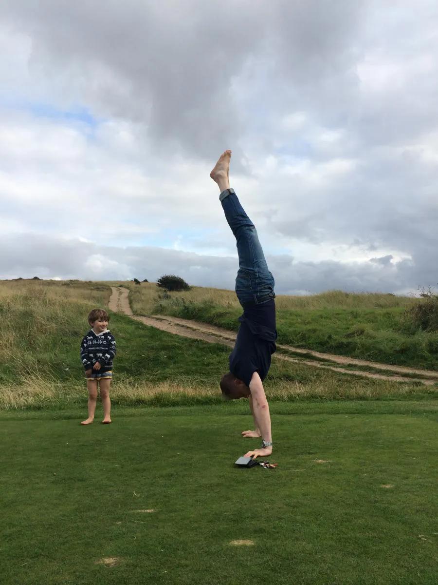 Molnar-Handstand