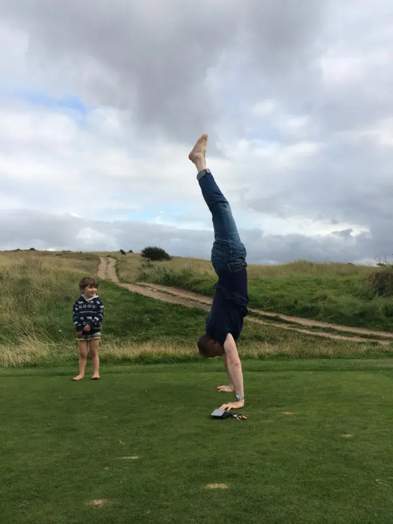 Molnar-Handstand