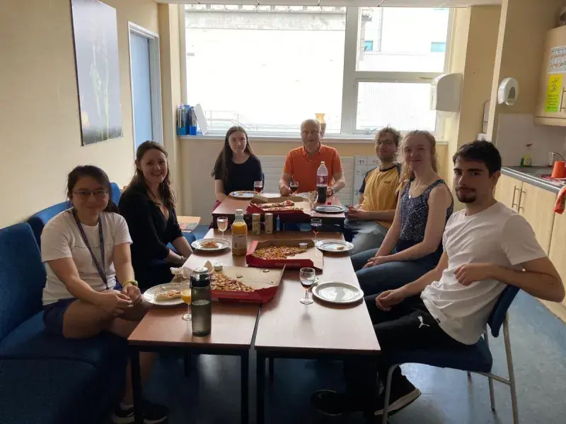Molnar-Lab pizza