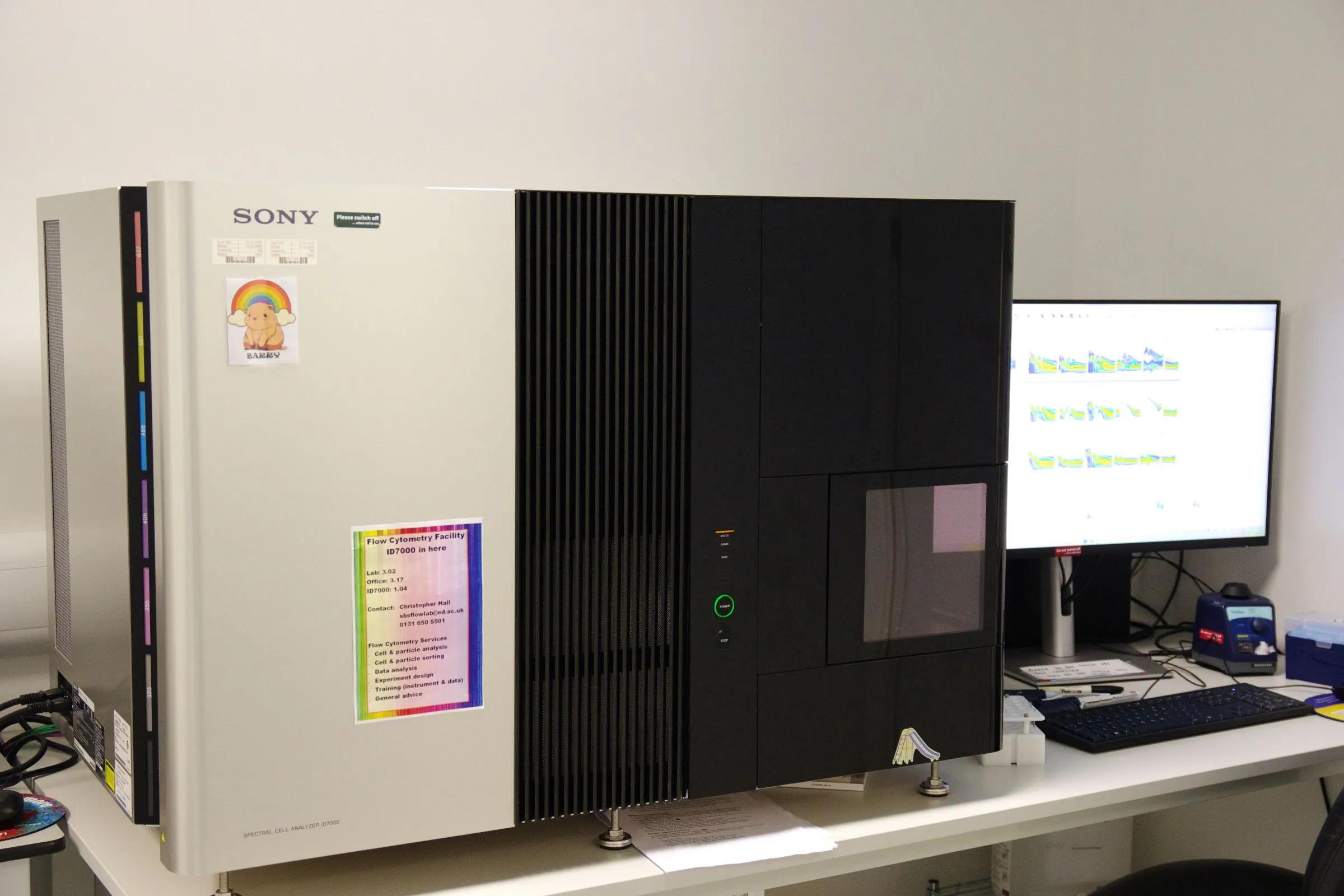 ID7000 flow cytometer