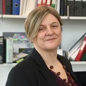 portrait photo of Wendy Bickmore 