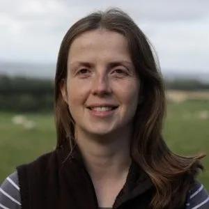 portrait photo of Liz Bayne