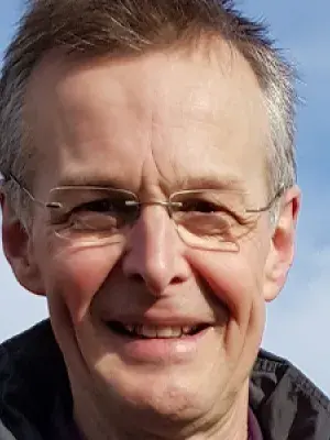 Professor-Robin-Allshire-Headshot