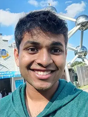 Devansh-Kumar-Headshot