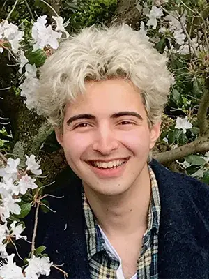 Ethan-Roos -Headshot
