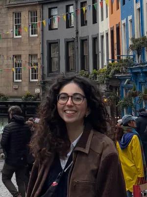 profile photo of Iris Floria